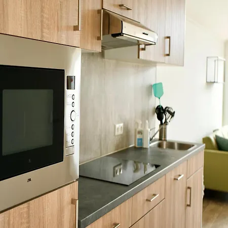 Modern On The Ijsselmeer * 엥크휘젠