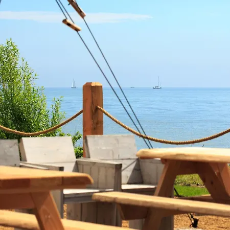 Modern On The Ijsselmeer * 엥크휘젠