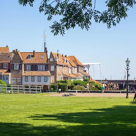 Modern On The Ijsselmeer 샬레